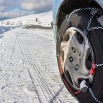 Come usare le catene da neve per una guida sicura